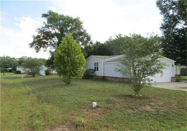 Photo 4 of Single family home for sale at 16467 Kyle Reid Ct, Conroe, TX 77302 | MLS# 62128119 | Listing updated on 2026-08-19