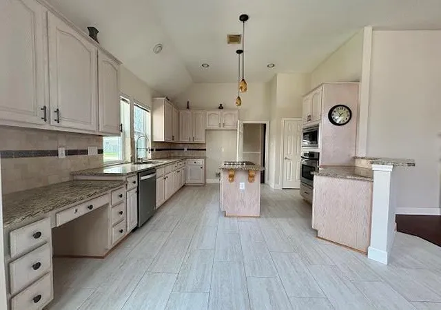 Photo 3 of Single family home for sale at 19523 Indian Hawthorn Dr, Houston, TX 77094 | MLS# 55235320 | Listing updated on 2026-09-20