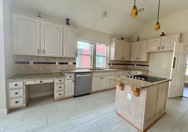 Photo 3 of Single family home for sale at 19523 Indian Hawthorn Dr, Houston, TX 77094 | MLS# 55235320 | Listing updated on 2026-09-20