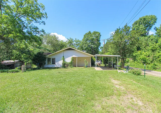 3rd image of 104 S Beatty Ave, Livingston, TX 77351 | MLS# 15621039