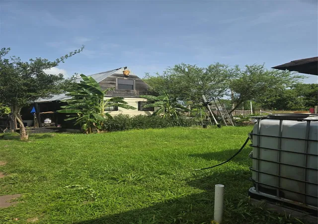 Photo 3 of Single family home for sale at 8917 Comal St, Houston, TX 77051 | MLS# 71155774 | Listing updated on 2026-09-11