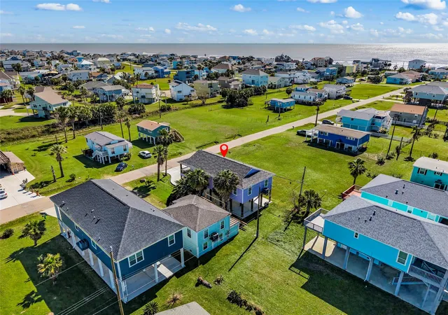 Photo 1 of Single family home for sale at 4028 Surf Dr, Galveston, TX 77554 | MLS# 10947676 | Listing updated on 2026-07-04