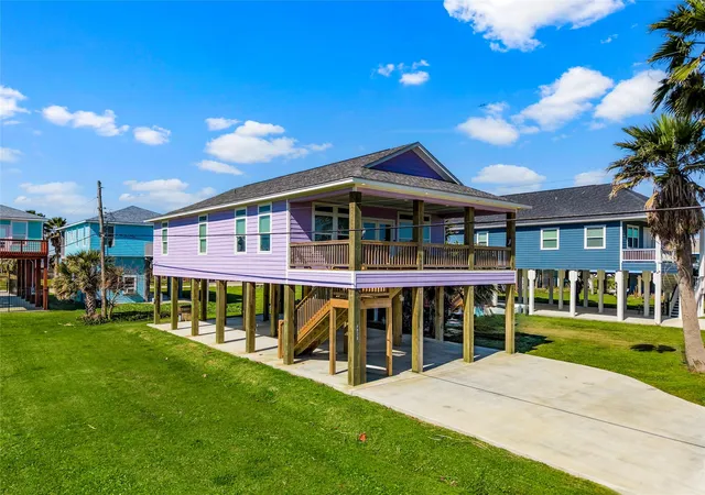 Photo 2 of Single family home for sale at 4028 Surf Dr, Galveston, TX 77554 | MLS# 10947676 | Listing updated on 2026-07-04
