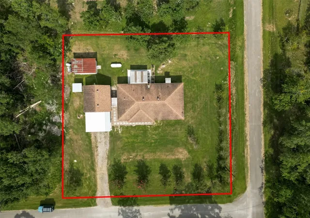 2nd image of 17135 Spindle Oaks Dr, Conroe, TX 77385 | MLS# 45724420