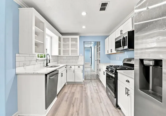 4th image of 9402 Alcott Dr, Houston, TX 77080 | MLS# 63650657