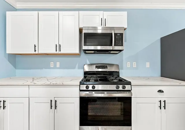 5th image of 9402 Alcott Dr, Houston, TX 77080 | MLS# 63650657