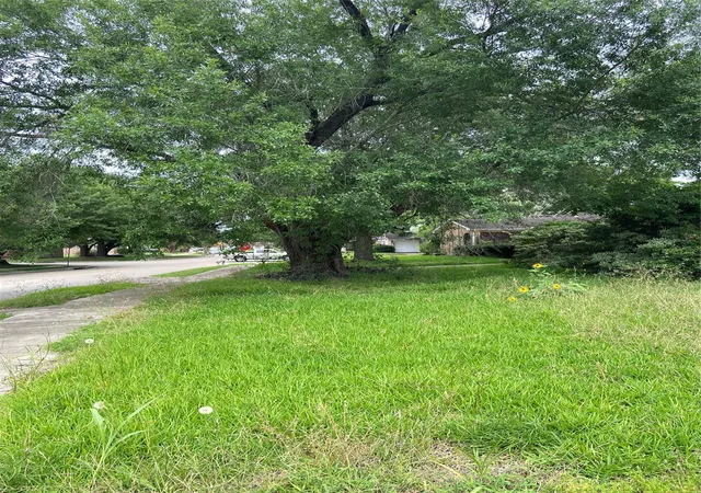 Photo 3 of Single family home for sale at 4007 Knotty Oaks Trl, Houston, TX 77045 | MLS# 98697846 | Listing updated on 2026-09-06