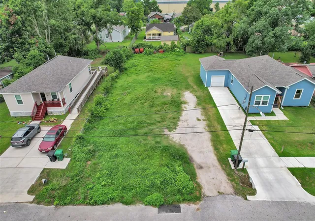 Photo 1 of Land for sale at 3306 Caplin St, Houston, TX 77026 | MLS# 7247832 | Listing updated on 2026-07-07