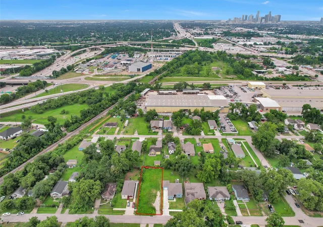 Photo 3 of Land for sale at 3306 Caplin St, Houston, TX 77026 | MLS# 7247832 | Listing updated on 2026-07-07