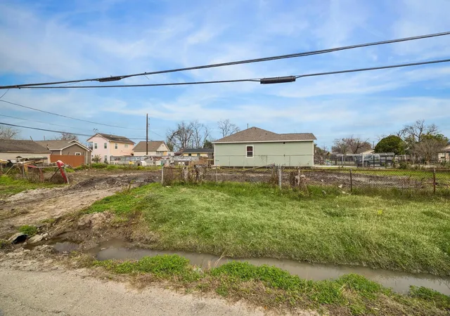 1st image of 248 Hoffman St, Houston, TX 77020 | MLS# 23888727