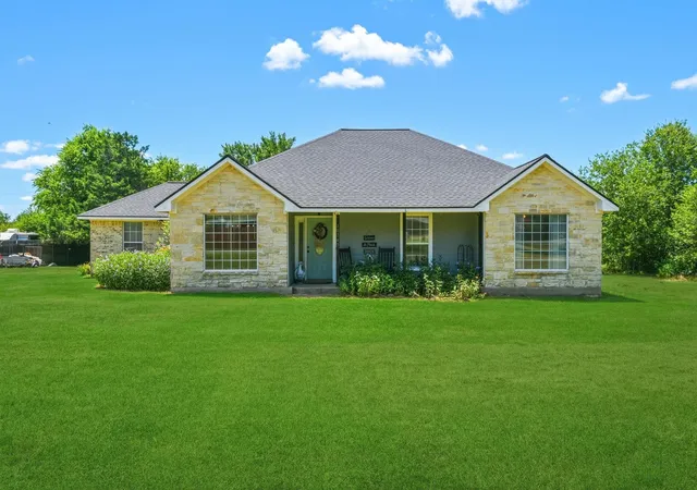 3rd image of 10747 Whispering Oaks Dr, Hearne, TX 77859 | MLS# 78467868