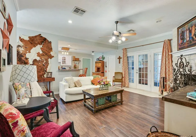 5th image of 10747 Whispering Oaks Dr, Hearne, TX 77859 | MLS# 78467868