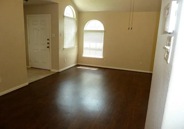 Photo 3 of Single family home for sale at 4015 Bealey Ln, Houston, TX 77047 | MLS# 56851703 | Listing updated on 2026-07-31