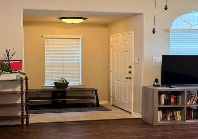 Photo 4 of Single family home for sale at 4015 Bealey Ln, Houston, TX 77047 | MLS# 56851703 | Listing updated on 2026-07-31