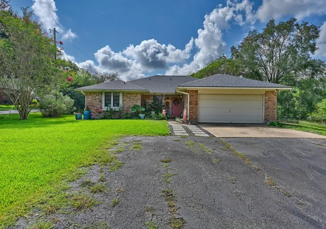 3rd image of 4041 Fm 389, Brenham, TX 77833 | MLS# 53726325