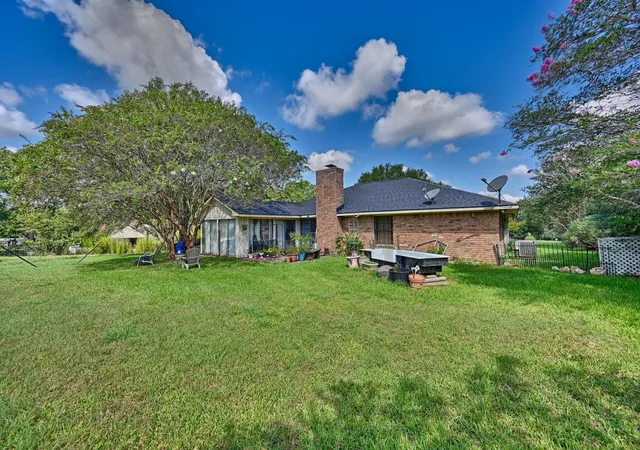 43rd image of 4041 Fm 389, Brenham, TX 77833 | MLS# 53726325