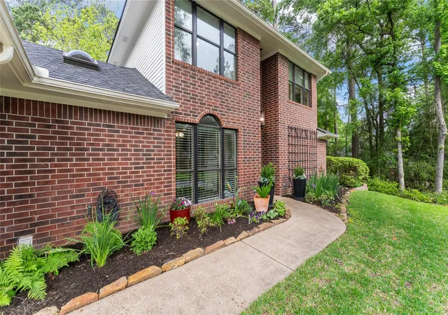 Homes for sale in Huntsville, TX | 1415 River Oaks Dr, Huntsville, TX 77340 | MLS# 26086713