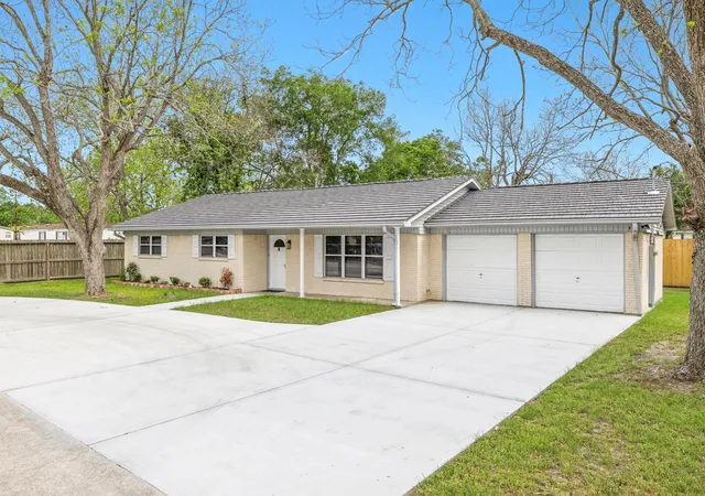 Photo 1 of Single family home for sale at 202 Massey Tompkins Rd, Baytown, TX 77521 | MLS# 88191522 | Listing updated on 2026-09-13