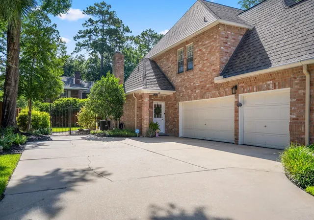 Photo 4 of Single family home for sale at 16022 Stewarts Grv Dr, Spring, TX 77379 | MLS# 7081060 | Listing updated on 2026-09-22