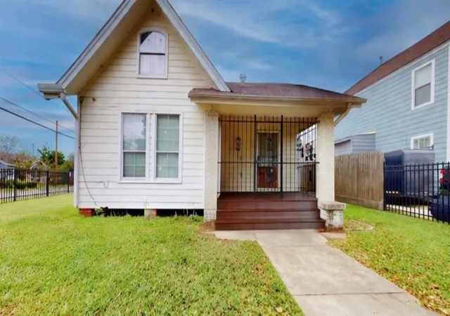 3rd image of 101 Eastgate St, Houston, TX 77012 | MLS# 25592069