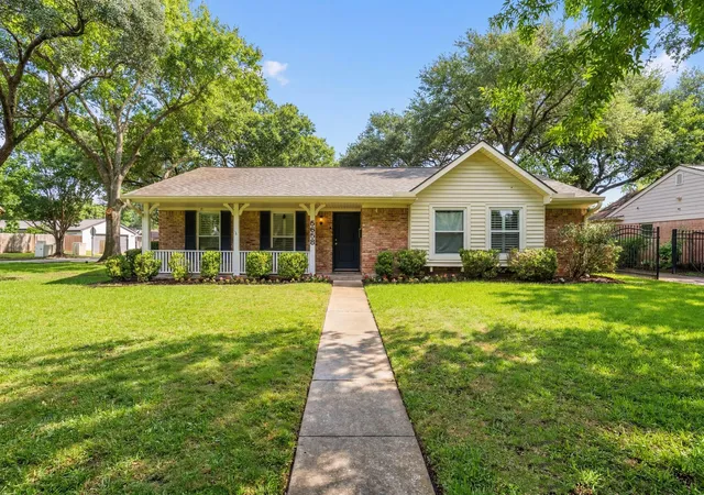 Photo 1 of Single family home for sale at 5658 Cartagena St, Houston, TX 77035 | MLS# 77960988 | Listing updated on 2026-09-13