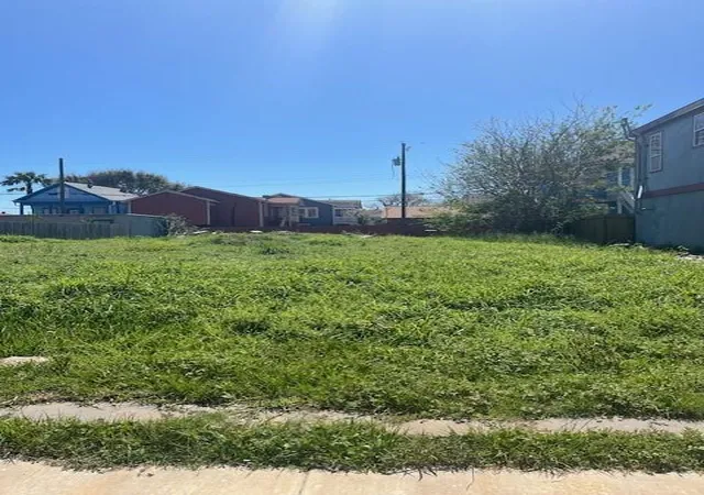Photo 1 of Land for sale at 3819 Avenue S, Galveston, TX 77550 | MLS# 35370439 | Listing updated on 2026-07-25