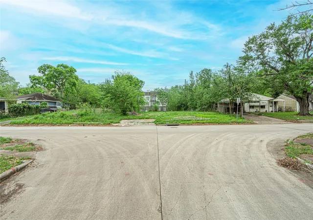 1st image of 6031 Beekman Rd, Houston, TX 77021 | MLS# 54660486