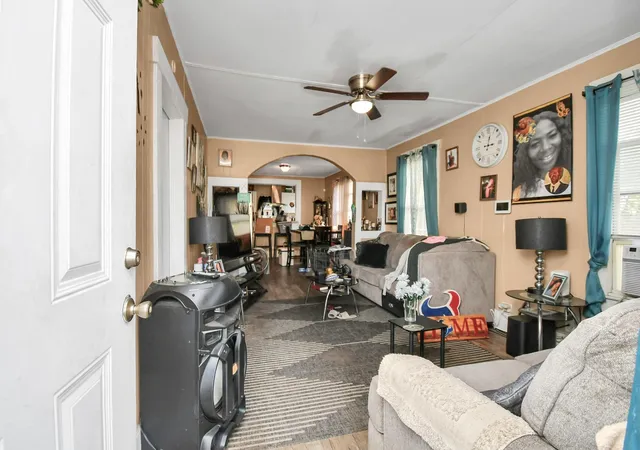 Photo 4 of Single family home for sale at 3818 Drew St, Houston, TX 77004 | MLS# 79650654 | Listing updated on 2026-07-25