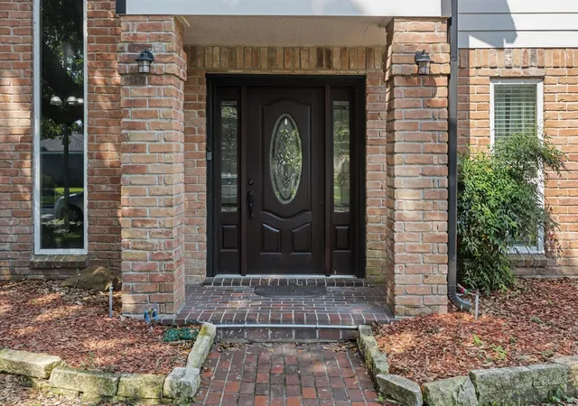 Photo 3 of Sale Pending at 20407 Spoonwood Dr, Humble, TX 77346 | MLS# 19862677 | Listing updated on 2026-09-09