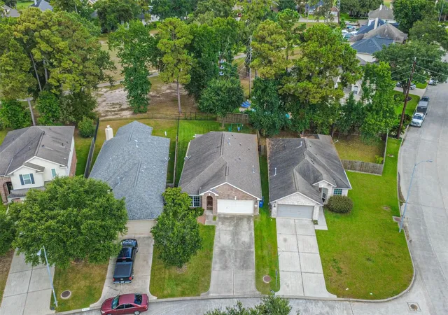Photo 2 of Sale Pending at 18606 Walden Glen Cir, Humble, TX 77346 | MLS# 58604196 | Listing updated on 2026-09-13