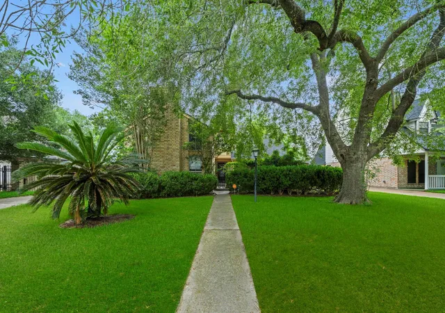 Photo 1 of Single family home for sale at 15239 Corona Del Mar Dr, Houston, TX 77083 | MLS# 68787886 | Listing updated on 2026-06-12
