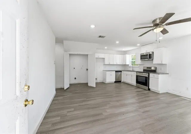 2nd image of 9405 Madera Rd, Houston, TX 77078 | MLS# 66216678