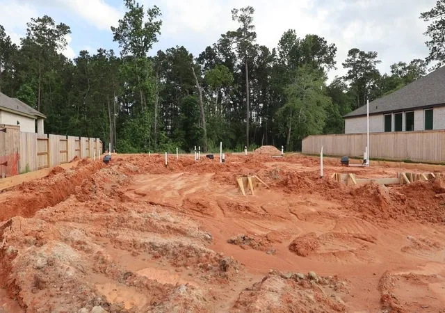 Photo 3 of Single family home for sale at 526 Sand Trl Way, Conroe, TX 77304 | MLS# 6216699 | Listing updated on 2026-09-08