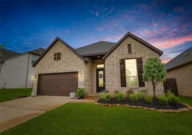 Homes for sale in Pinehurst, TX | 1329 Knollbridge Point Ln, Pinehurst, TX 77362 | MLS# 70098790