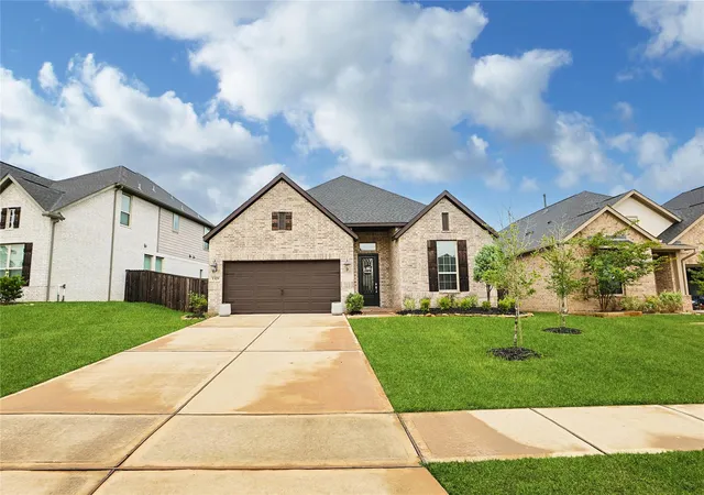 Homes for sale in Pinehurst, TX | 1329 Knollbridge Point Ln, Pinehurst, TX 77362 | MLS# 70098790