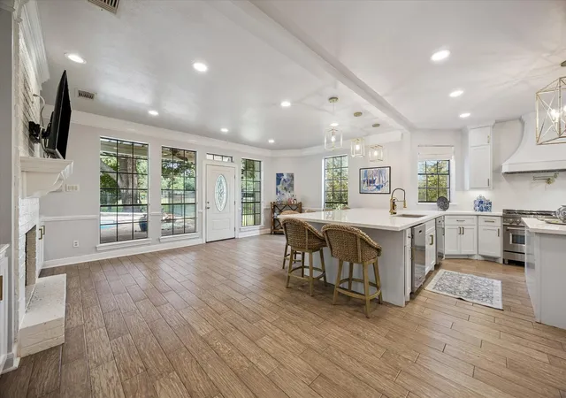 Photo 4 of Single family home for sale at 32743 Weybridge St, Fulshear, TX 77441 | MLS# 12104456 | Listing updated on 2026-10-08