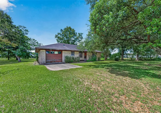 Homes for sale in Needville, TX | 11109 Needville Fairchilds Rd, Needville, TX 77461 | MLS# 34538976
