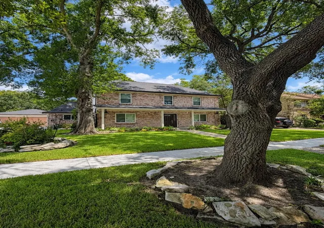 Photo 3 of Single family home for sale at 15818 Sandy Hl Dr, Houston, TX 77084 | MLS# 69823603 | Listing updated on 2026-09-19