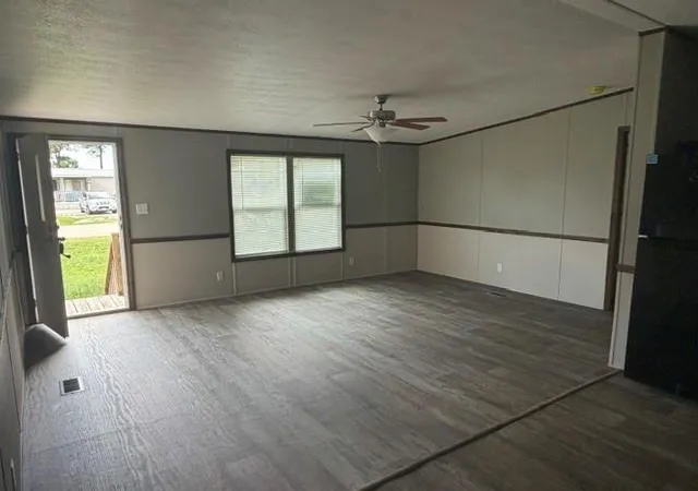 Photo 2 of Sale Pending at 679 Wexford Dr, Conroe, TX 77303 | MLS# 39213976 | Listing updated on 2026-09-16