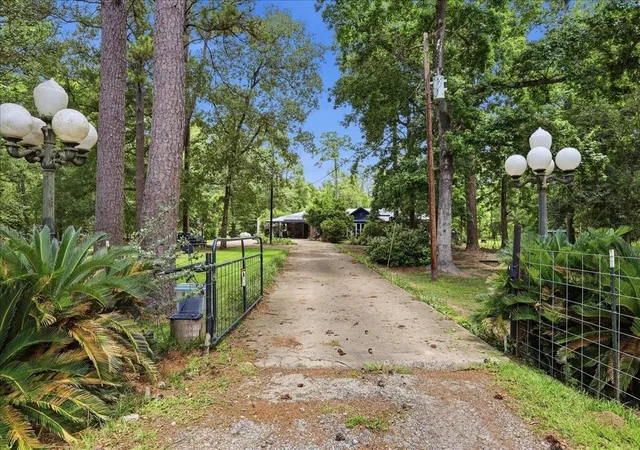 Homes for sale in Buna, TX | 471 Any Old St E, Buna, TX 77612 | MLS# 82557177