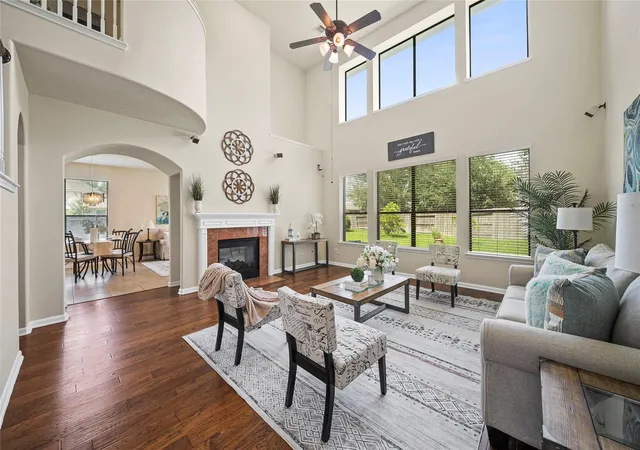 4th image of 6715 Lathrop Court, Sugar Land, TX 77479 | MLS# 86685413
