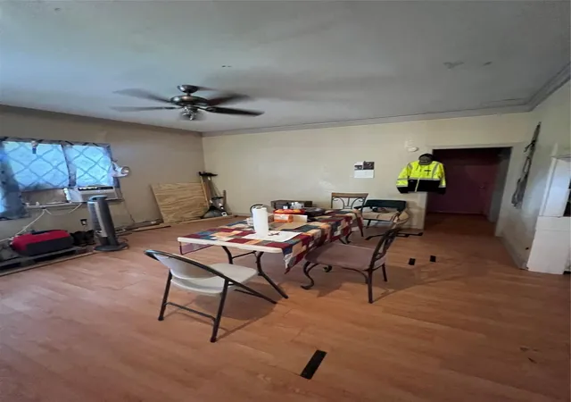 Listing Photo 2 - Condo for sale in building located at 102 S Victoria St, Victoria, TX 77901 - Unit #