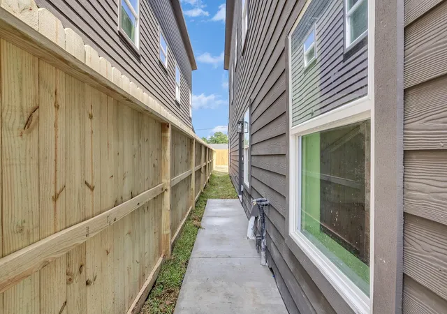 Homes for sale in Houston, TX | 1052 North Ln #A/B, Houston, TX 77088 | MLS# 95579243