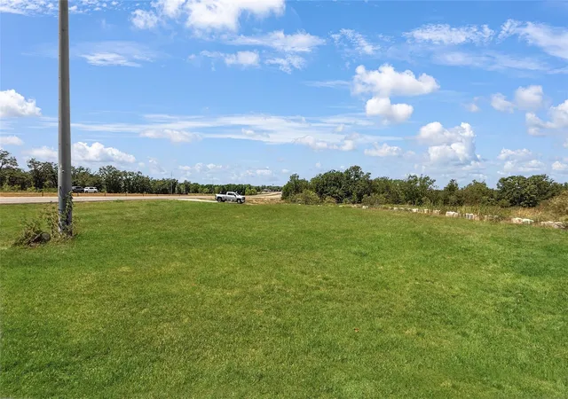 Photo 4 of Sale Pending at 3924 Us-290 E, Paige, TX 78659 | MLS# 31578763 | Listing updated on 2026-09-18