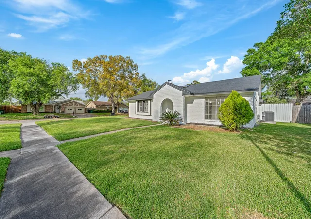 Homes for sale in Houston, TX | 7603 Beech Cove Ln, Houston, TX 77072 | MLS# 54835875