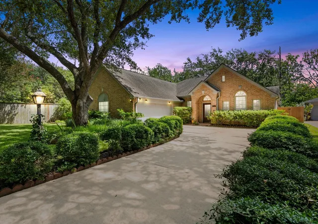Photo 1 of Single family home for sale at 2707 Cheryl Ct, Missouri City, TX 77459 | MLS# 40216741 | Listing updated on 2026-09-23
