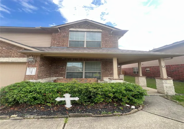 Photo 2 of Single family home for sale at 15806 Egret Fld Ln, Houston, TX 77049 | MLS# 53924306 | Listing updated on 2026-09-04