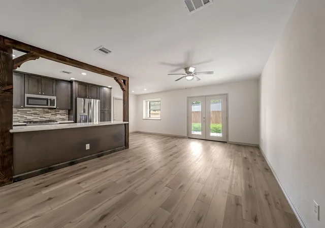 3rd image of 1113 Warren St, Deer Park, TX 77536 | MLS# 17411857