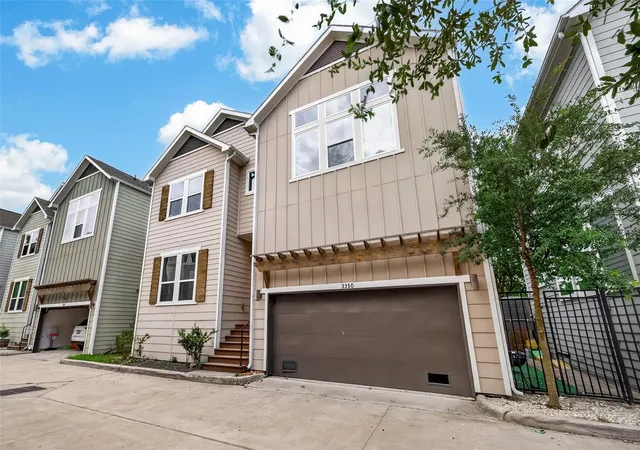 Photo 2 of Single family home for sale at 3350 Pinemont Dr, Houston, TX 77018 | MLS# 68758145 | Listing updated on 2026-08-11