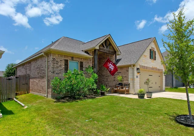 Photo 2 of Single family home for sale at 6214 Talladega Dr, College Station, TX 77845 | MLS# 59353527 | Listing updated on 2026-07-31